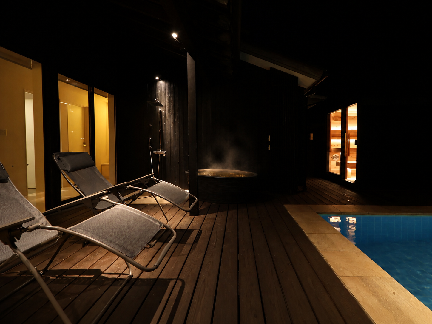 エストニア製サウナ SAUNA SPACIOUS HEAT LIGHT B